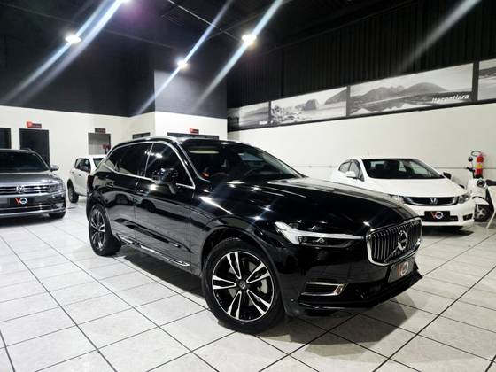 VOLVO XC60 2.0 T8 HYBRID MOMENTUM AWD GEARTRONIC